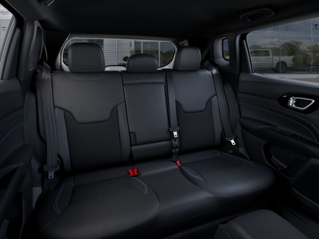 New 2026 Jeep Compass Latitude - photo - 14