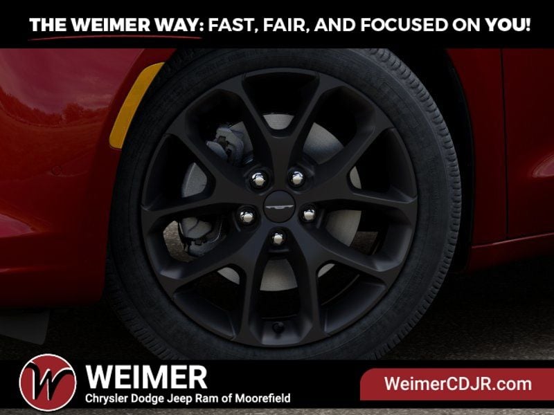 New 2027 Chrysler Pacifica Limited - photo - 7