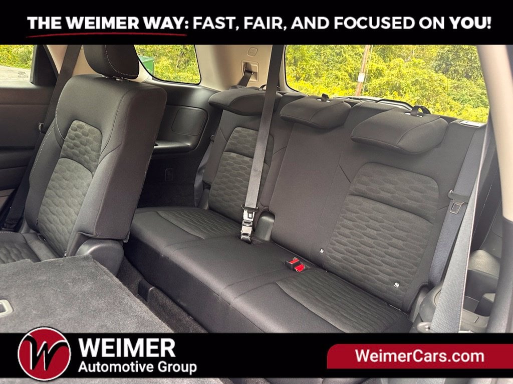 Pre-Owned 2025 Nissan Pathfinder SV - photo - 22