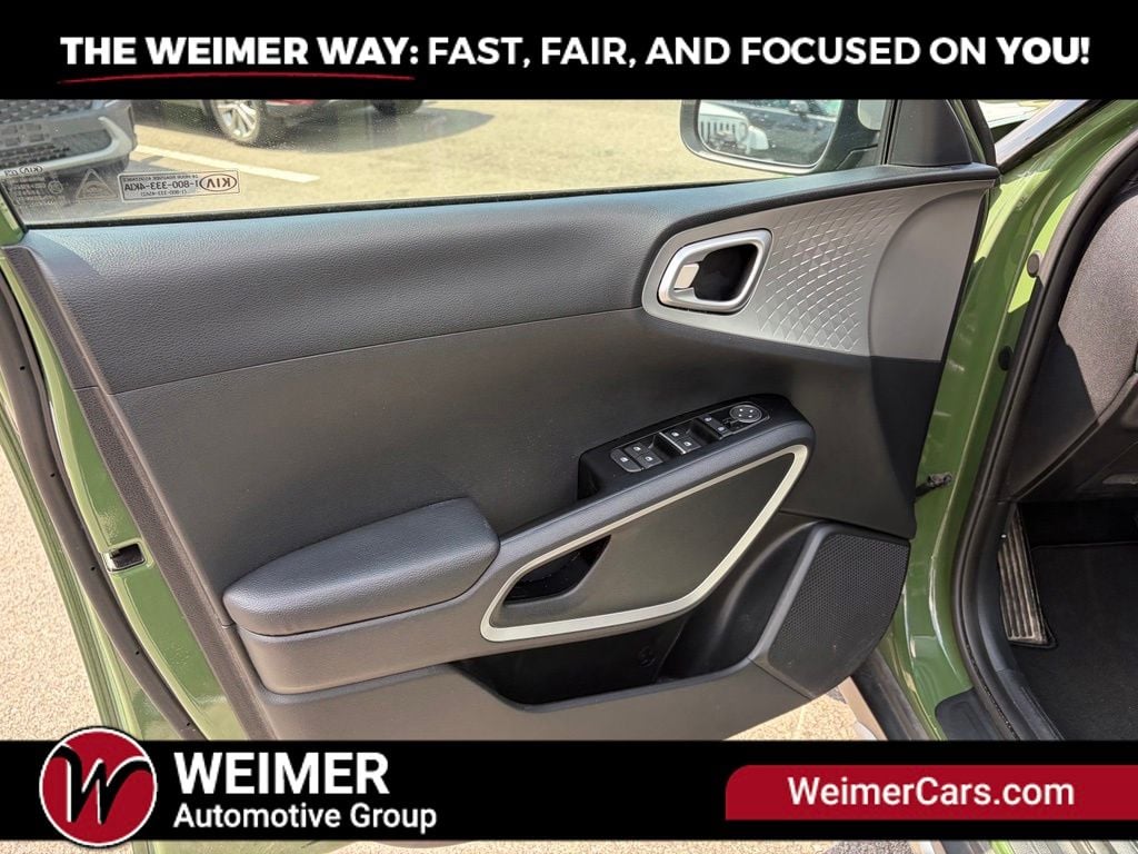 Pre-Owned 2020 Kia Soul X-Line - photo - 24