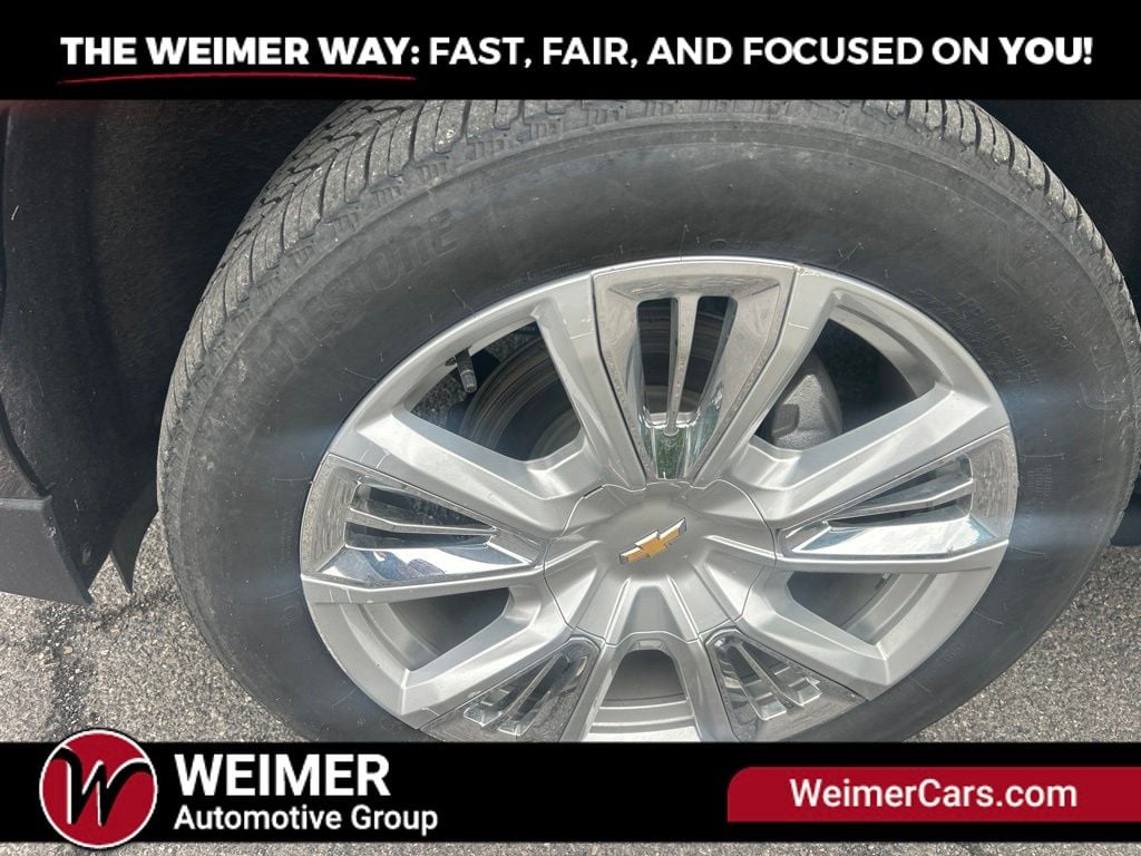 Pre-Owned 2023 Chevrolet Suburban High Country - photo - 9