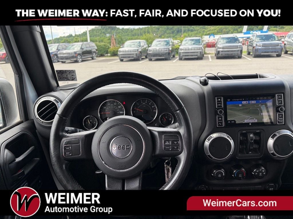 Pre-Owned 2017 Jeep Wrangler Unlimited Sahara - photo - 16