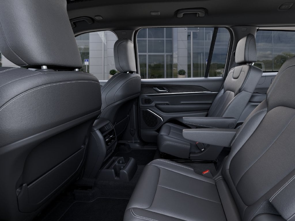 New 2027 Jeep Grand Cherokee L Limited - photo - 22