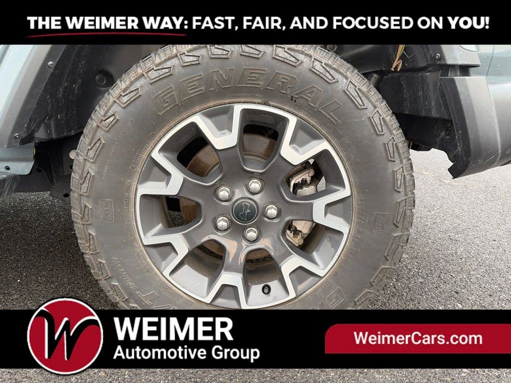 Pre-Owned 2024 Jeep Wrangler Sahara - photo - 7