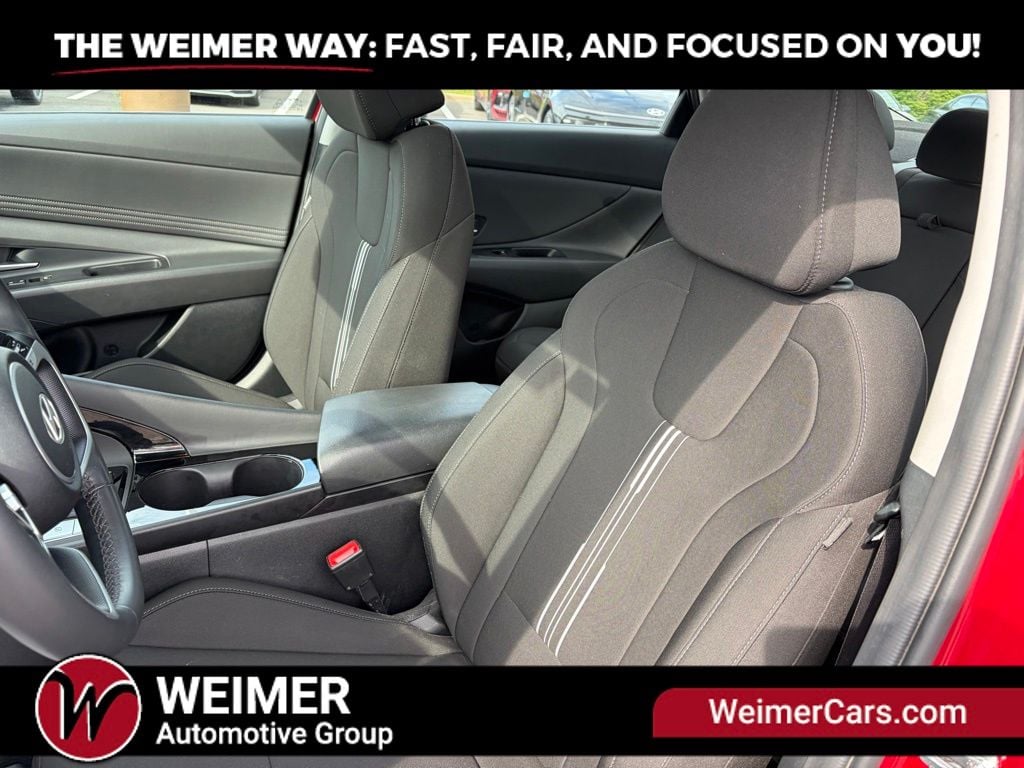 Pre-Owned 2024 Hyundai Elantra SEL - photo - 21