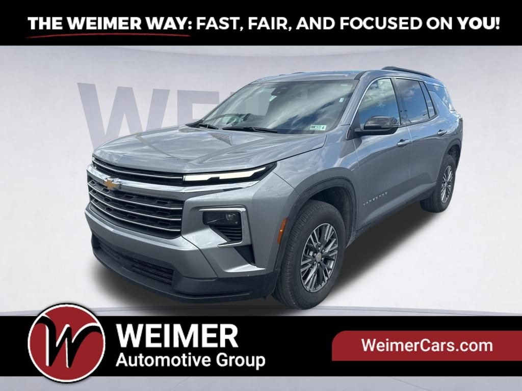 Pre-Owned 2025 Chevrolet Traverse LT - photo - 0