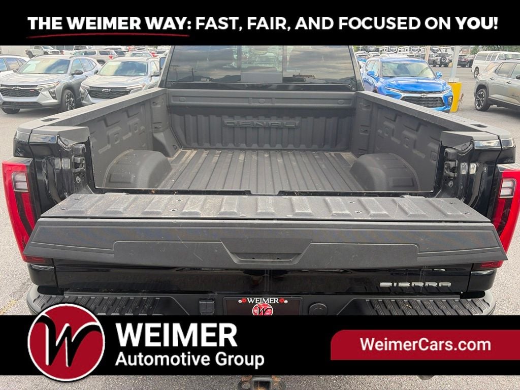 Pre-Owned 2024 GMC Sierra 2500HD Denali - photo - 12
