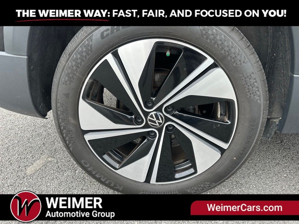 Pre-Owned 2024 Volkswagen Taos 1.5T SE - photo - 30