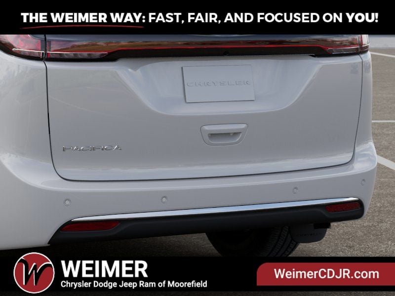 New 2025 Chrysler Pacifica Select - photo - 12