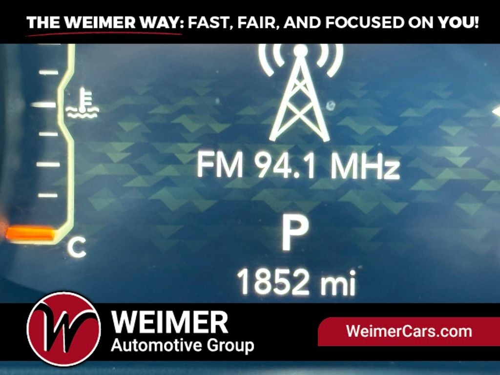 Pre-Owned 2024 Jeep Wrangler Sahara - photo - 13