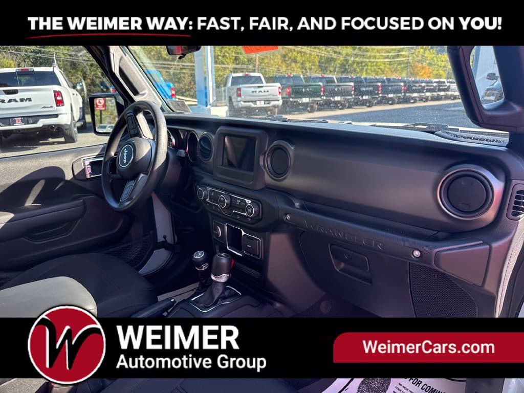 Pre-Owned 2023 Jeep Wrangler Sport - photo - 9