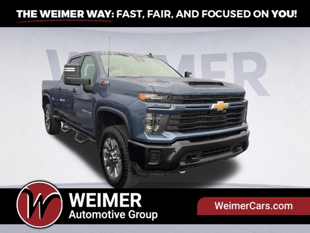 Pre-Owned 2025 Chevrolet Silverado 2500HD Custom - photo - 2