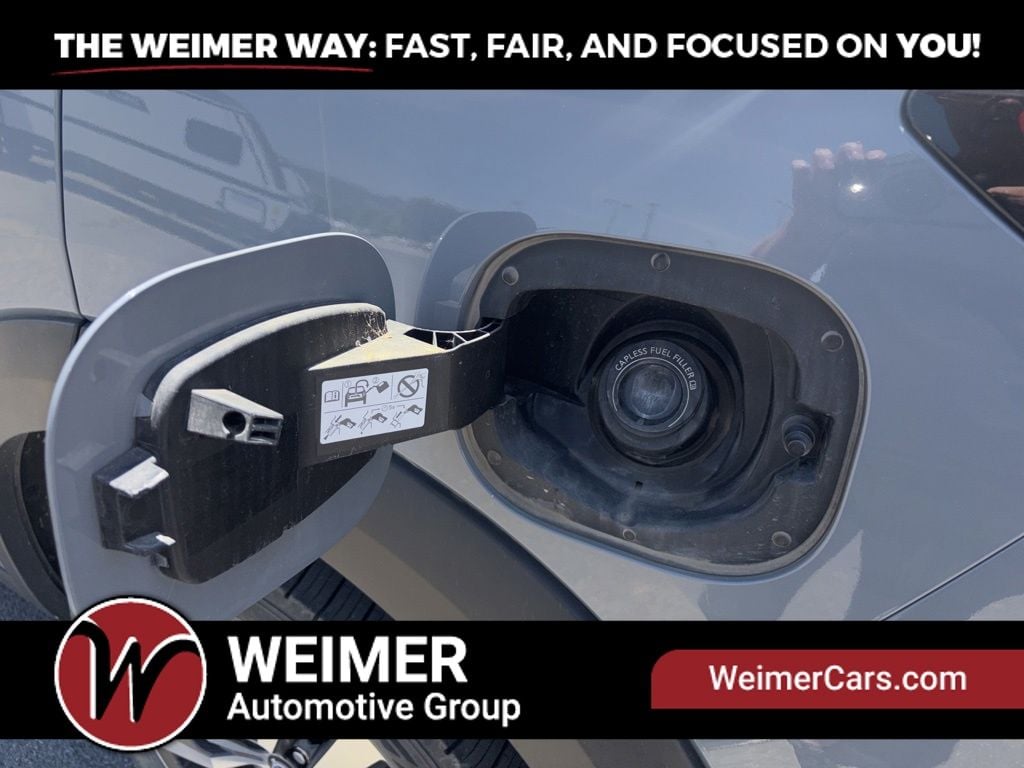 Pre-Owned 2025 Nissan Pathfinder Platinum - photo - 7