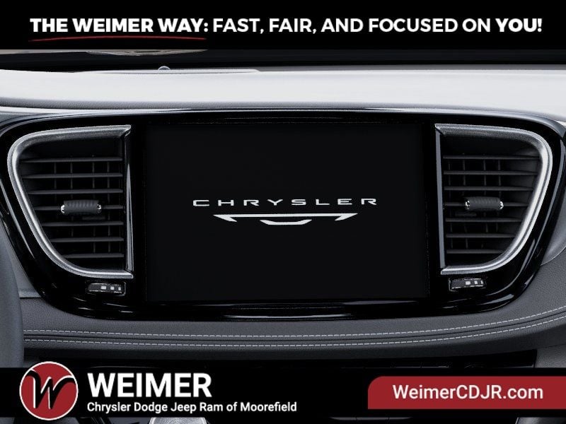 New 2027 Chrysler Pacifica Limited - photo - 17
