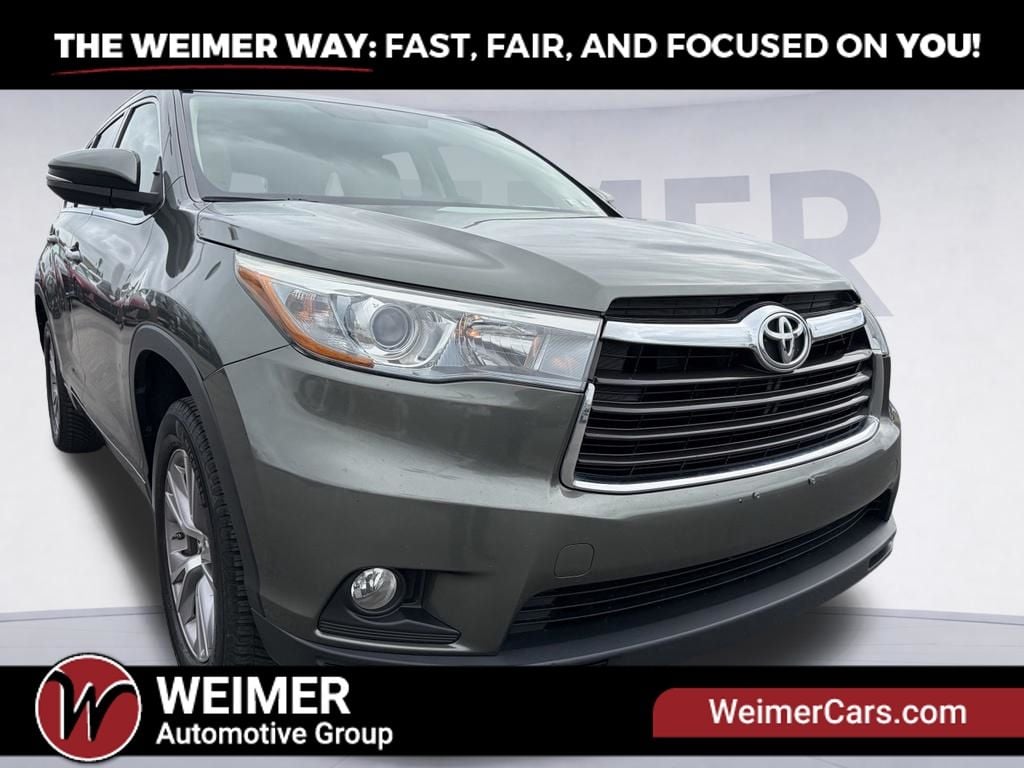 Pre-Owned 2015 Toyota Highlander XLE V6 - photo - 16