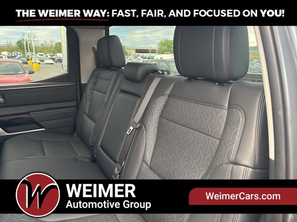 Pre-Owned 2024 Toyota Tundra Hybrid Limited - photo - 7