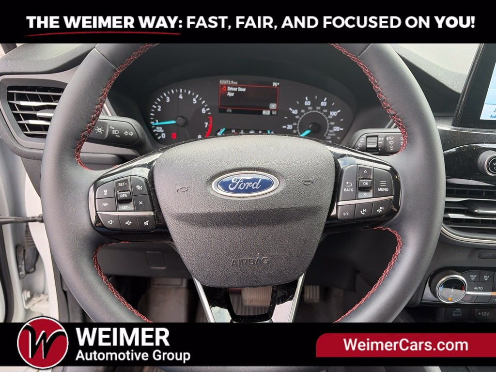 Pre-Owned 2022 Ford Escape SEL - photo - 31