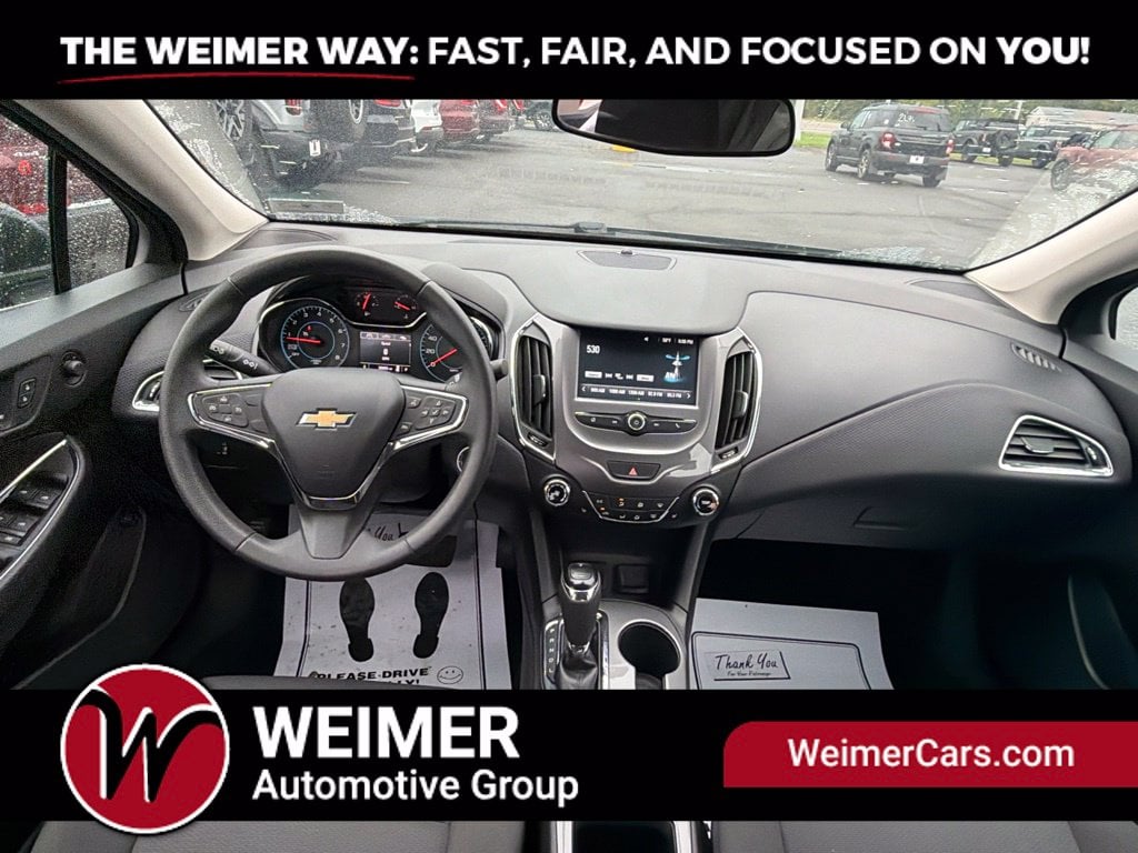 Pre-Owned 2018 Chevrolet Cruze LT - photo - 13