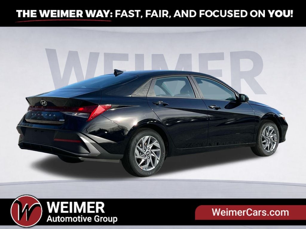 Pre-Owned 2025 Hyundai Elantra Hybrid Blue - photo - 8