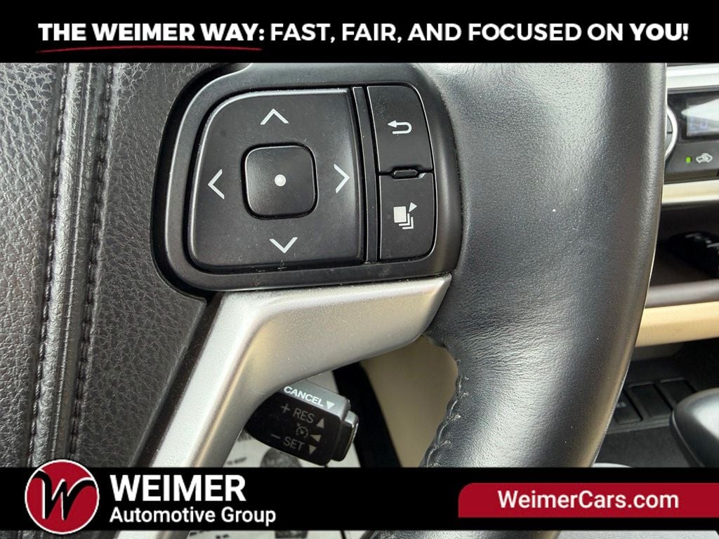 Pre-Owned 2015 Toyota Highlander XLE V6 - photo - 30
