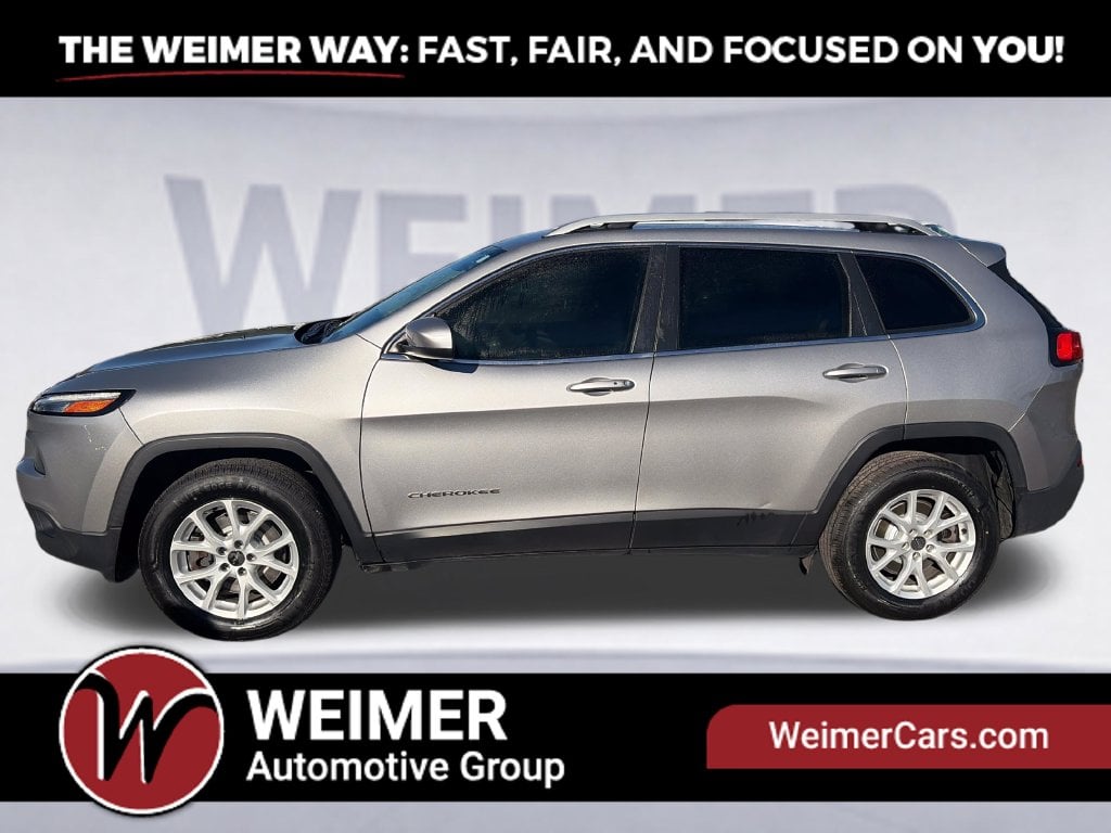 Pre-Owned 2018 Jeep Cherokee Latitude Plus - photo - 3