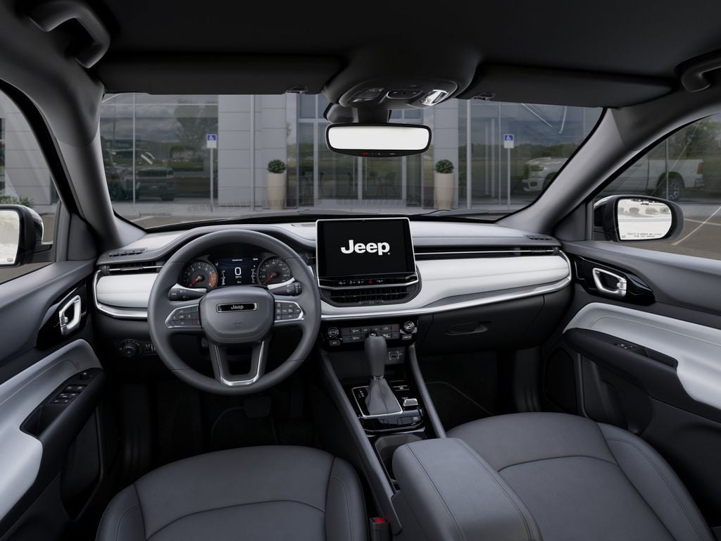 New 2026 Jeep Compass Limited - photo - 13