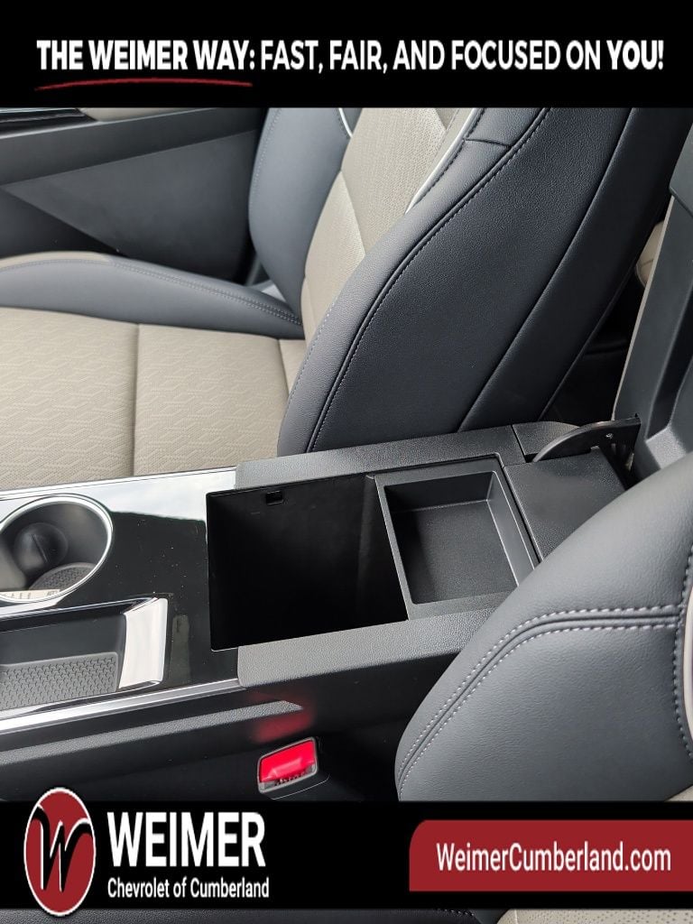 New 2027 Chevrolet Equinox LT - photo - 22