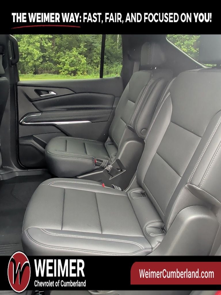 New 2026 Chevrolet Traverse LT - photo - 12