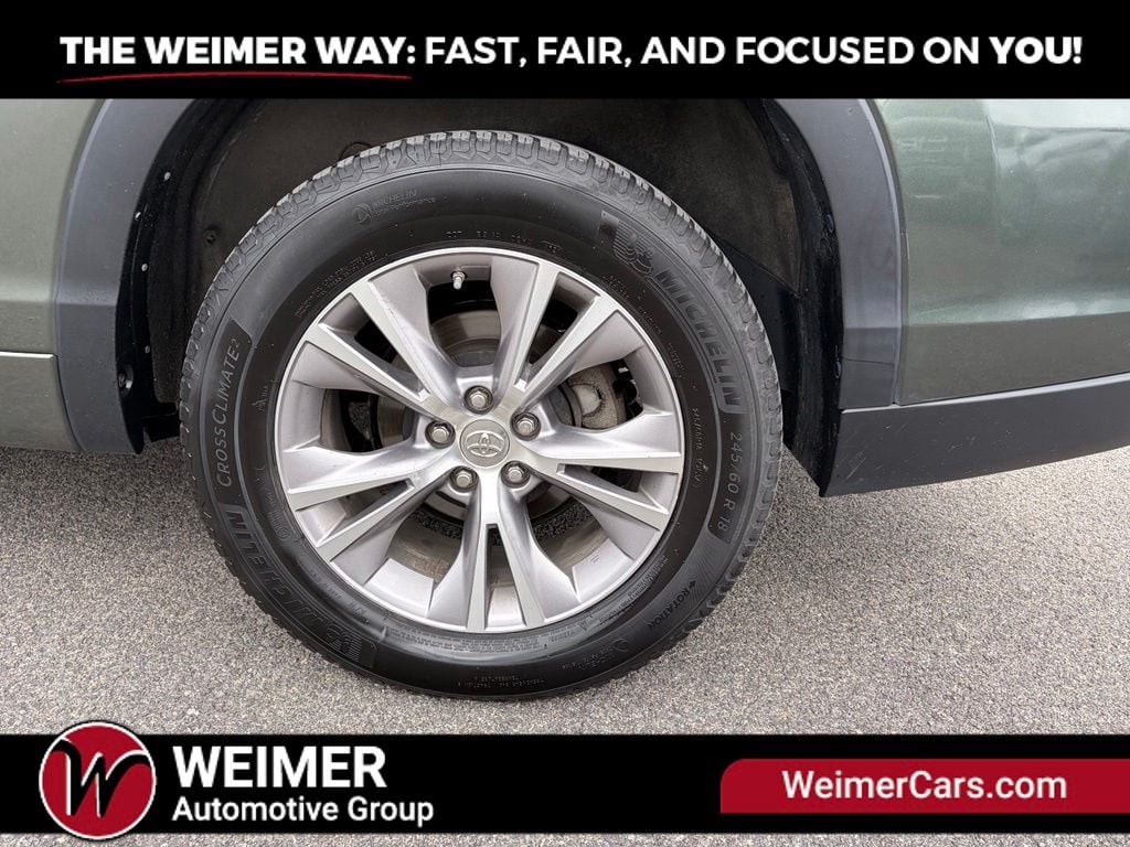 Pre-Owned 2015 Toyota Highlander XLE V6 - photo - 12