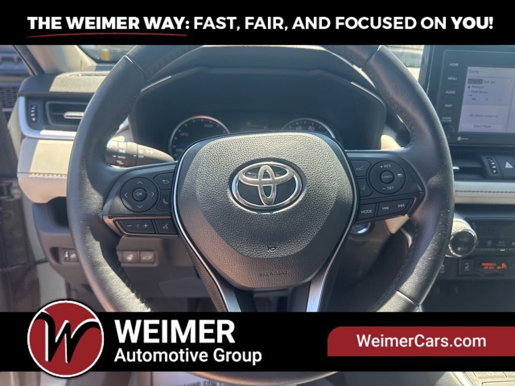 Pre-Owned 2021 Toyota RAV4 Hybrid XLE Premium - photo - 35