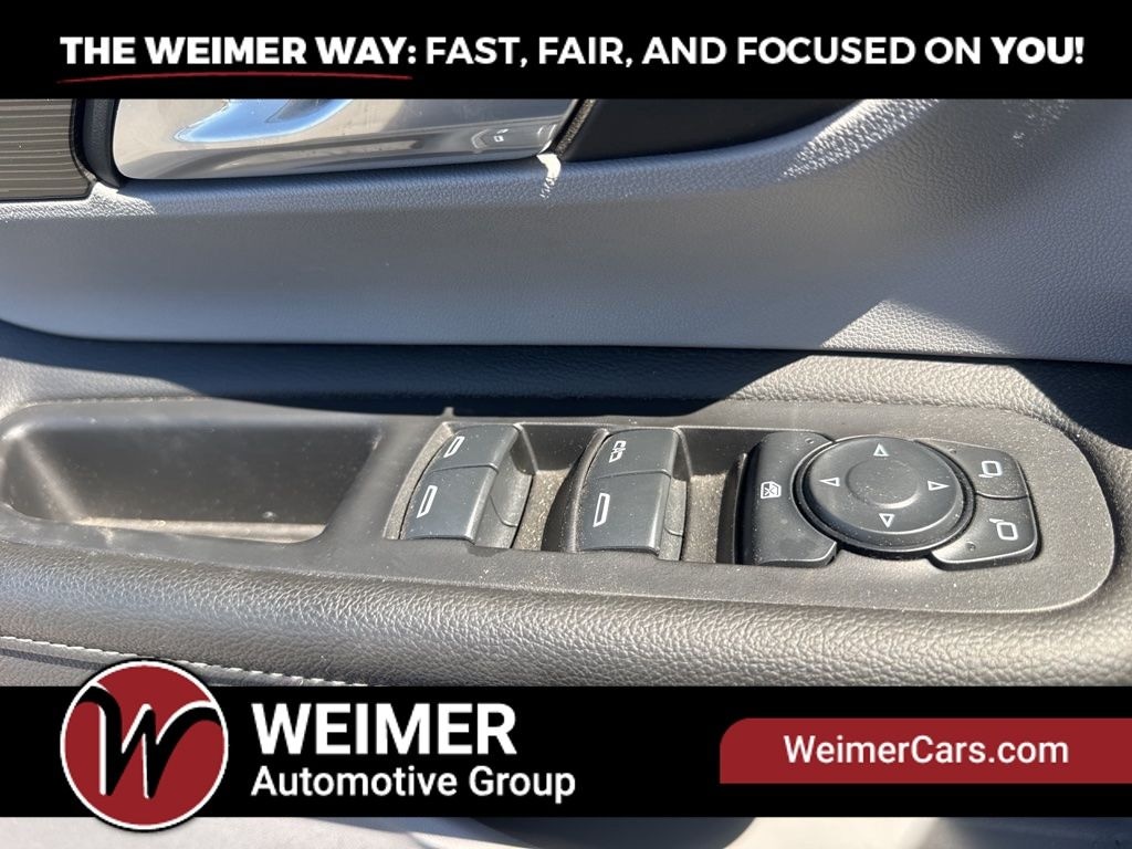 Pre-Owned 2024 GMC Terrain SLE - photo - 33