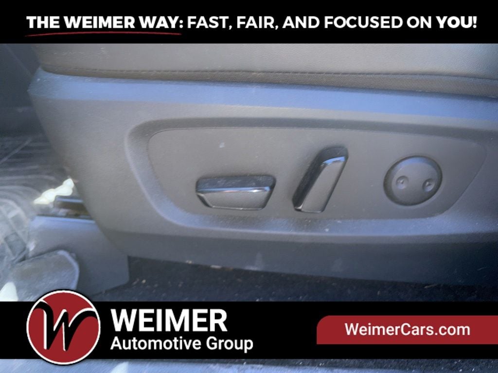 Pre-Owned 2025 Nissan Pathfinder Platinum - photo - 22