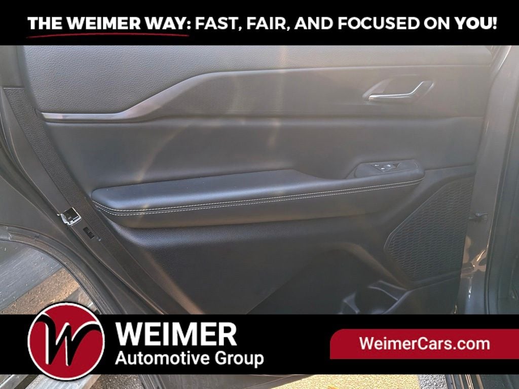 Pre-Owned 2024 Jeep Grand Cherokee L Altitude - photo - 12