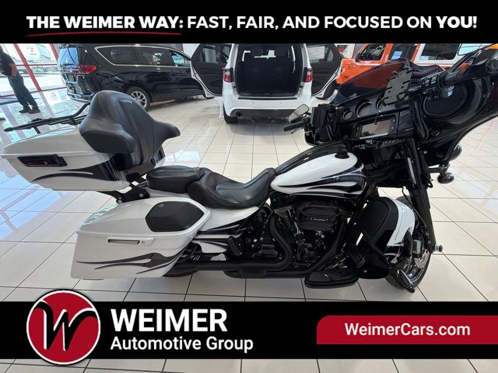 Pre-Owned 2016 Harley-Davidson Touring CVO SPECIAL - photo - 2