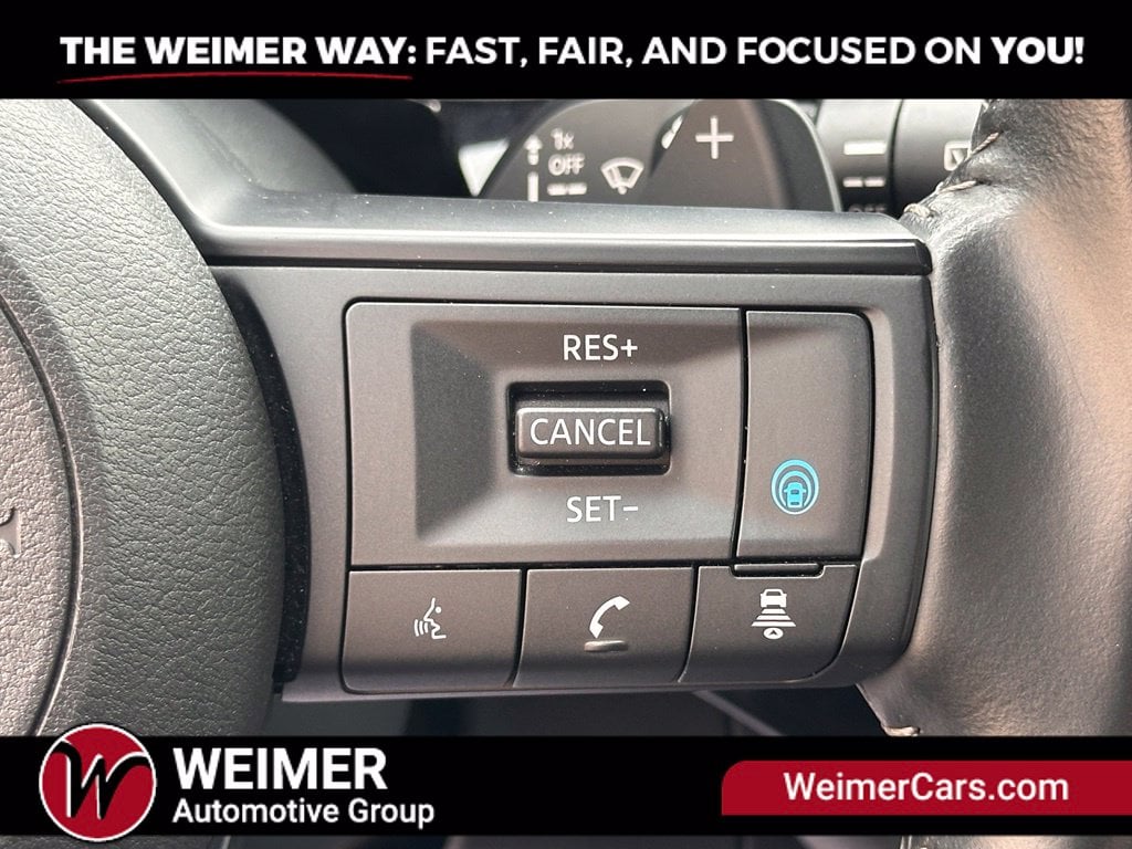 Pre-Owned 2025 Nissan Pathfinder SV - photo - 12