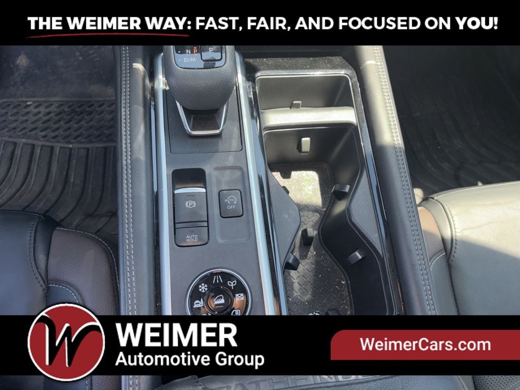 Pre-Owned 2025 Nissan Pathfinder Platinum - photo - 29
