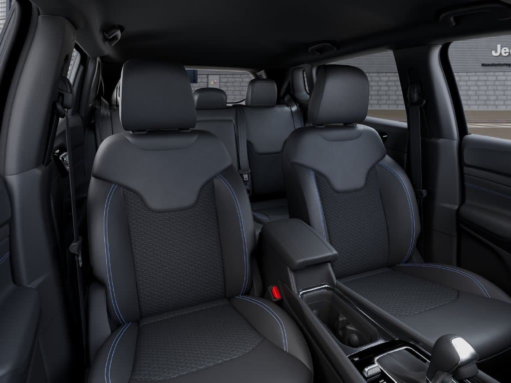 New 2026 Jeep Compass Latitude - photo - 15