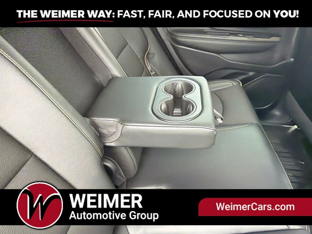 Pre-Owned 2023 GMC Terrain AT4 - photo - 18