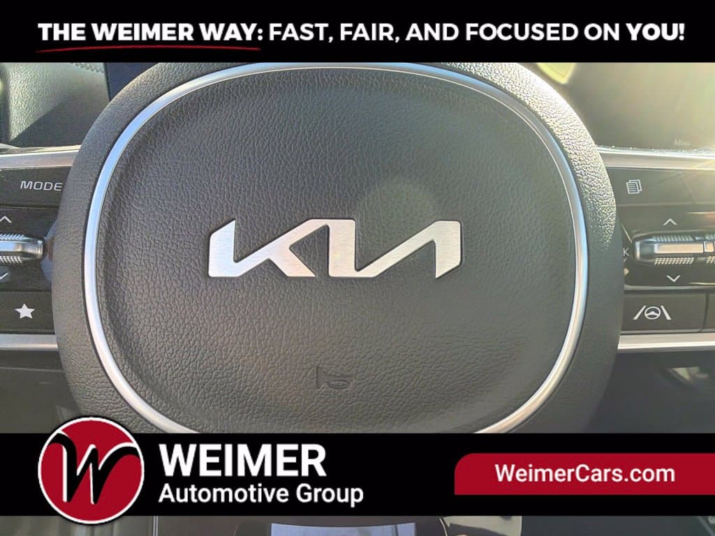 Pre-Owned 2024 Kia Sorento X-Line SX - photo - 19