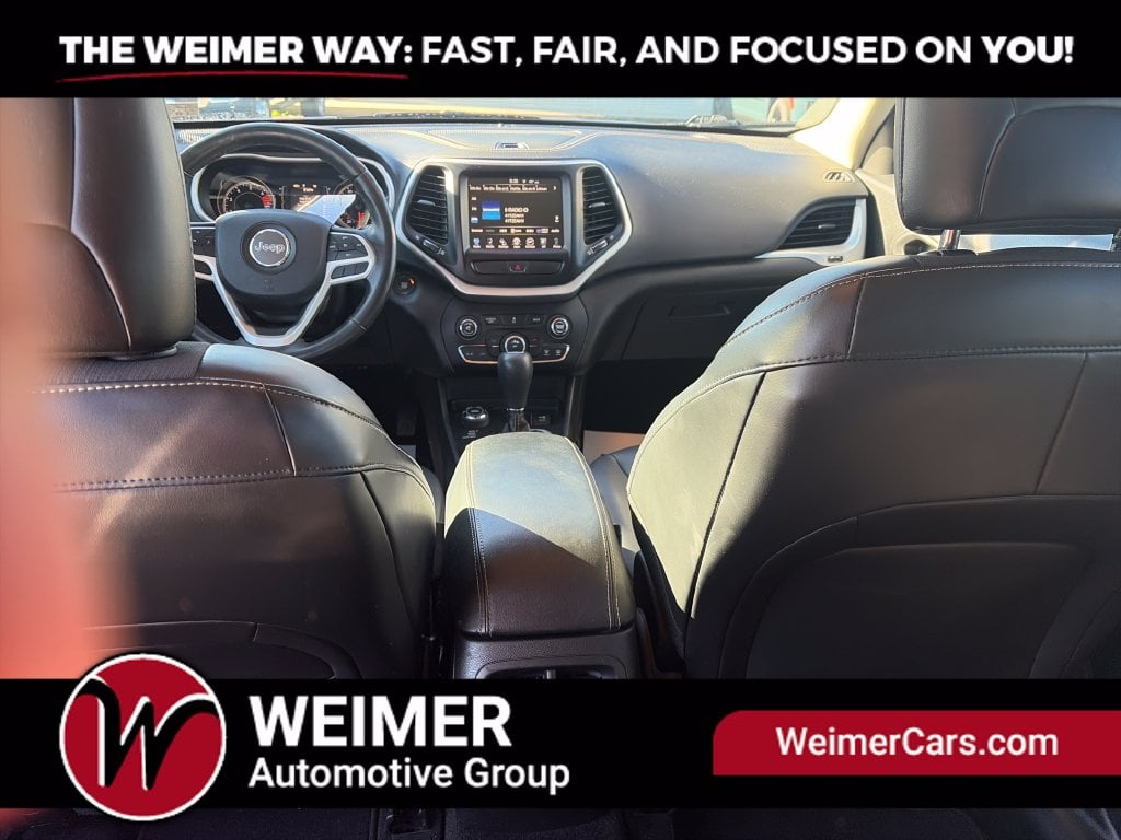 Pre-Owned 2018 Jeep Cherokee Latitude Plus - photo - 25