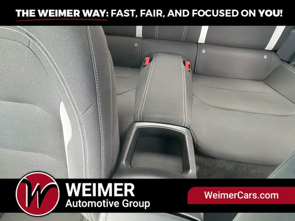 Pre-Owned 2023 Chevrolet Camaro LT1 - photo - 21