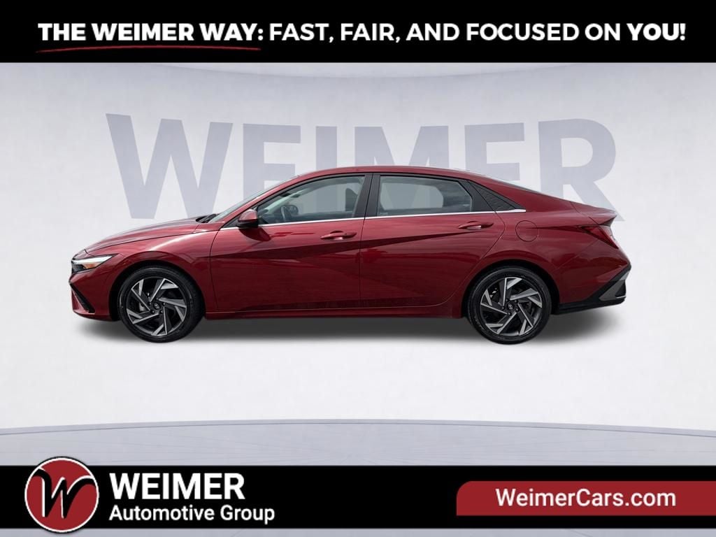 Pre-Owned 2024 Hyundai Elantra SEL - photo - 1