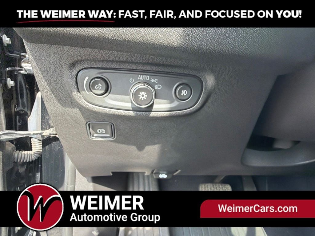 Pre-Owned 2023 GMC Terrain AT4 - photo - 39