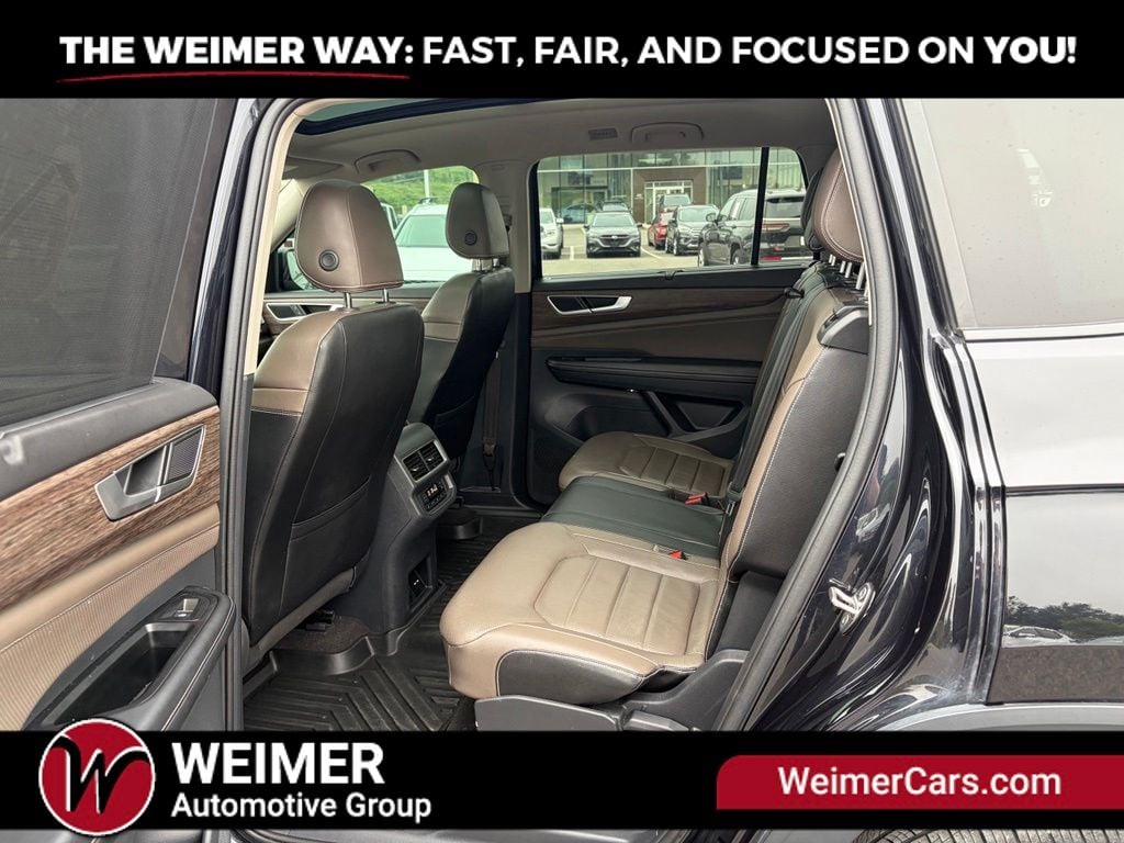 Pre-Owned 2024 Volkswagen Atlas 2.0T SEL - photo - 18