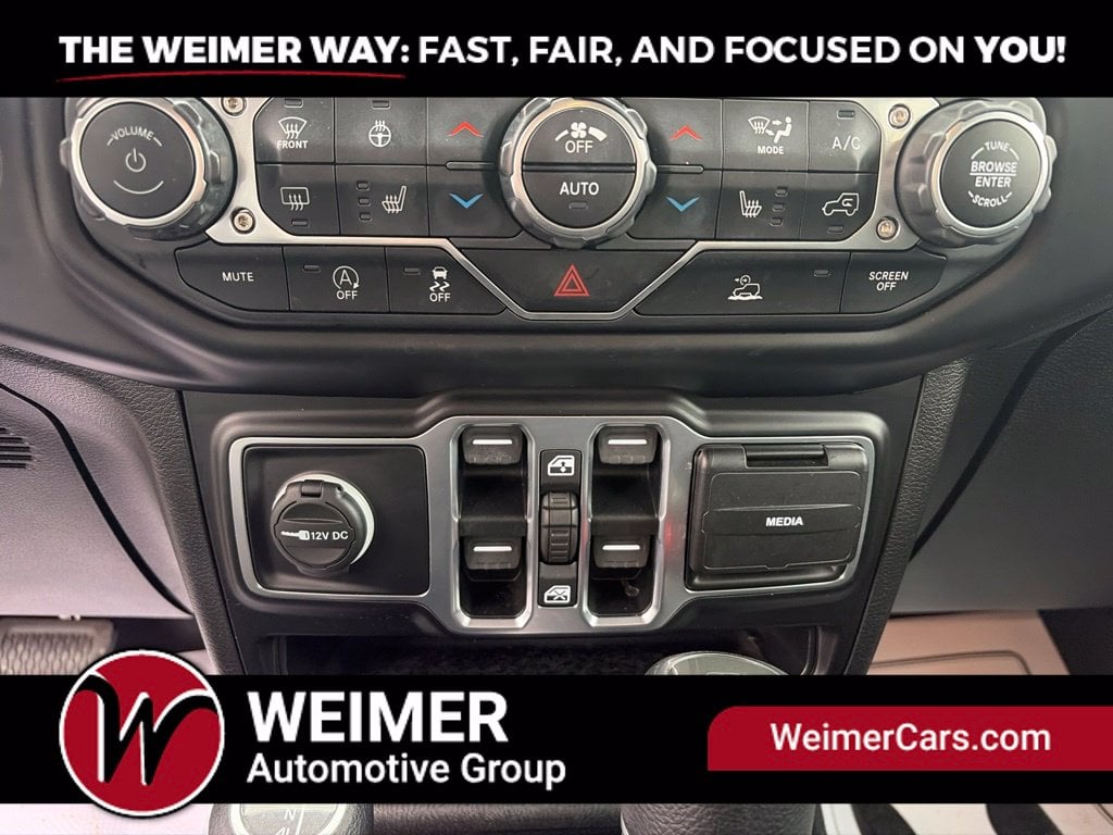 Pre-Owned 2020 Jeep Gladiator Sport - photo - 14