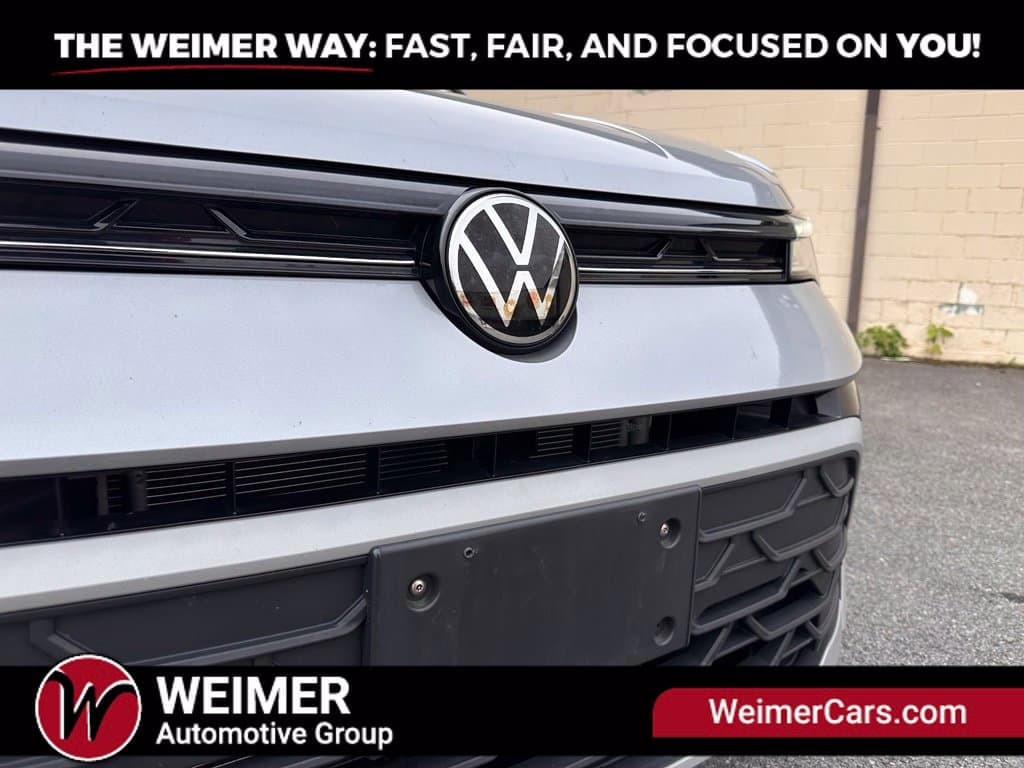 Pre-Owned 2025 Volkswagen Taos 1.5T S - photo - 2