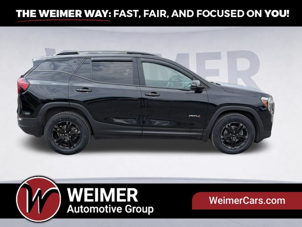 Pre-Owned 2023 GMC Terrain AT4 - photo - 3