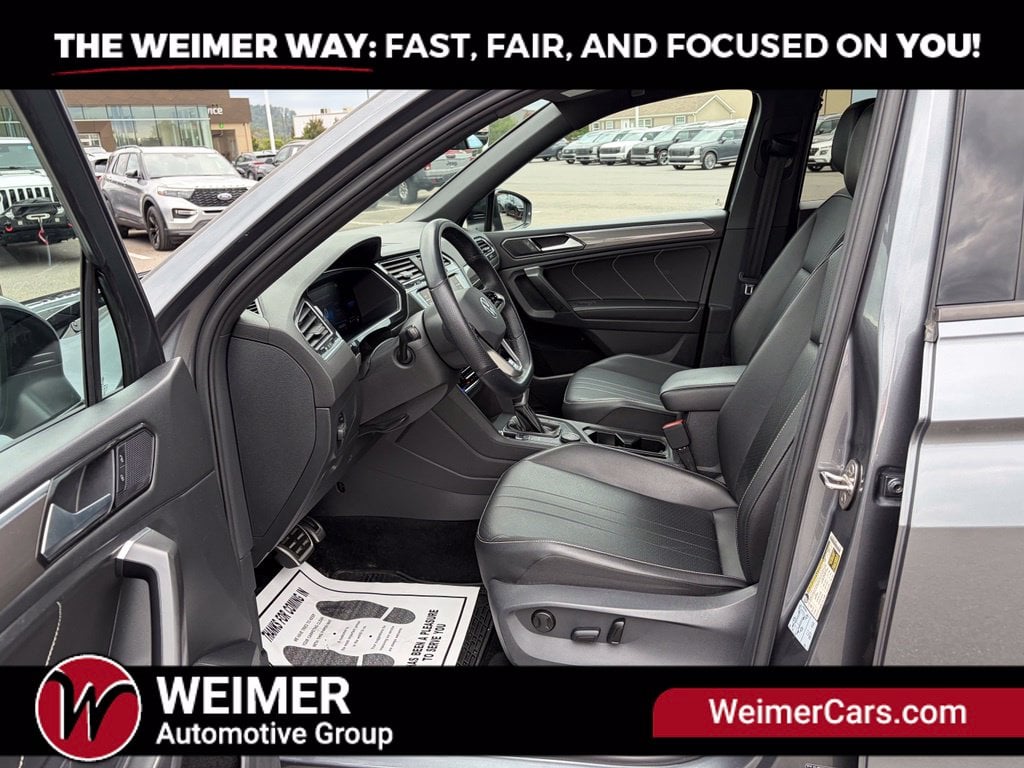 Pre-Owned 2022 Volkswagen Tiguan 2.0T SE R-Line Black - photo - 23