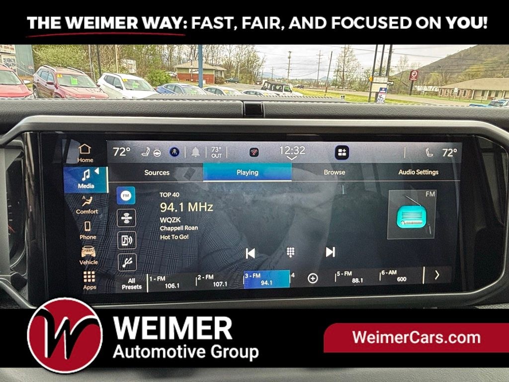 Pre-Owned 2024 Jeep Wrangler Sahara - photo - 20