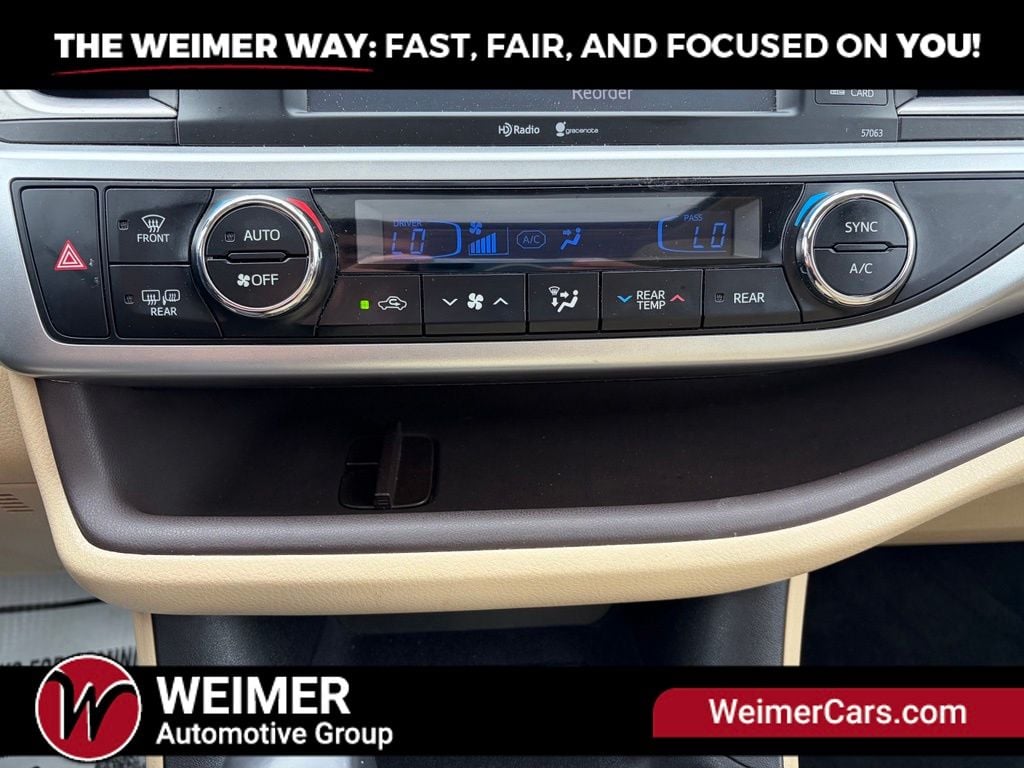 Pre-Owned 2015 Toyota Highlander XLE V6 - photo - 32